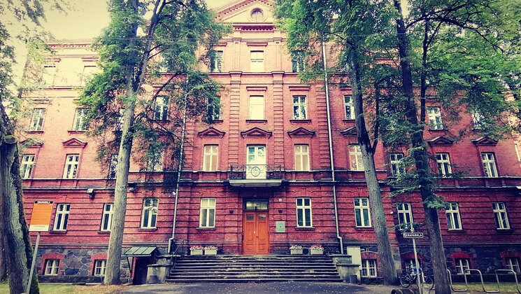 J. Liivi 4 õppehoone